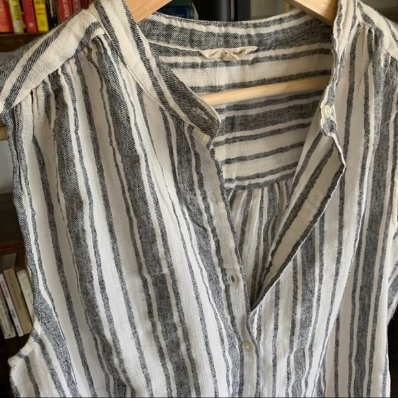 Lucky Brand • Gray Striped Sleeveless Tunic - Picture 3 of 6